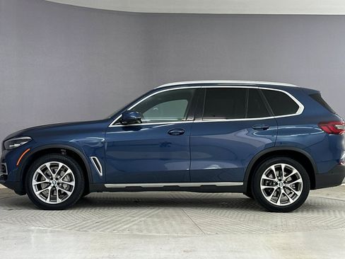 Certified 2022 BMW X5 sDrive40i w/ Parking Assistance Package image 2