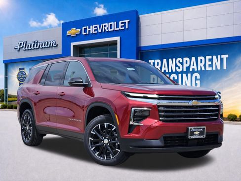 New 2026 Chevrolet Traverse LT w/ Sun and Wheel Package AWD/4WD image 1