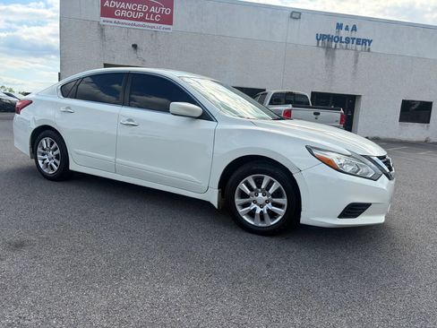 Used 2017 Nissan Altima 2.5 S w/ Power Driver Seat Package FWD image 13
