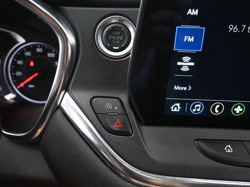 Used 2025 Chevrolet Blazer LT FWD image 16