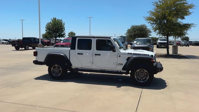 Used 2023 Jeep Gladiator Rubicon w/ Cold Weather Group AWD/4WD image 2