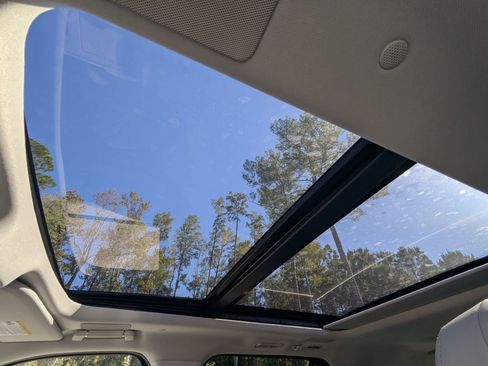 Certified 2025 Lincoln Navigator Reserve image 25