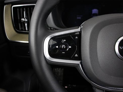 Used 2026 Volvo XC60 B5 Plus w/ Protection Package Premier image 10