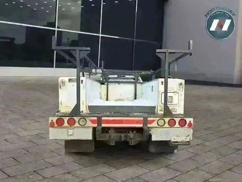 Used 2008 Ford F350 XL image 4