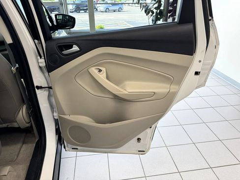 Used 2013 Ford Escape SE AWD/4WD image 38