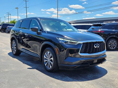 Certified 2025 INFINITI QX60 Pure w/ Cargo Package AWD/4WD image 2