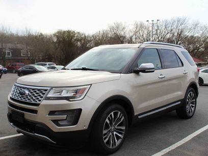 Used 2017 Ford Explorer Platinum