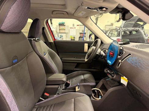 Used 2025 MINI Cooper Countryman S w/ Comfort Package Max image 29