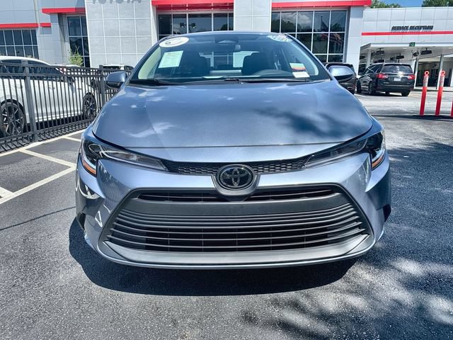 Used 2025 Toyota Corolla LE FWD image 3