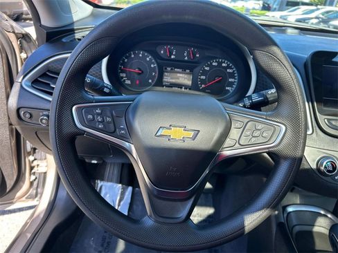 Used 2024 Chevrolet Malibu LT image 25