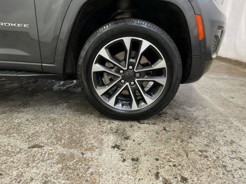Used 2022 Jeep Grand Cherokee L Overland AWD/4WD image 16