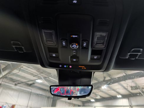 Used 2025 GMC Yukon AT4 w/ AT4 Premium Package AWD/4WD image 14
