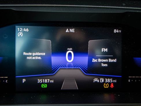 Used 2022 Volkswagen Tiguan SE w/ Panoramic Sunroof Package image 36