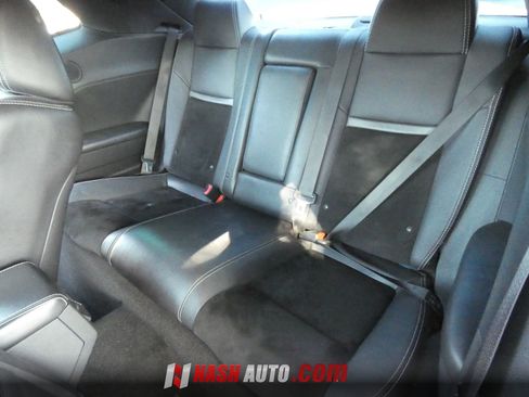 Used 2014 Dodge Challenger R/T RWD image 41