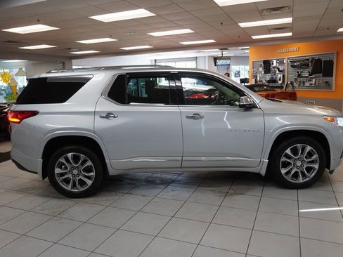 Used 2021 Chevrolet Traverse Premier AWD/4WD image 14