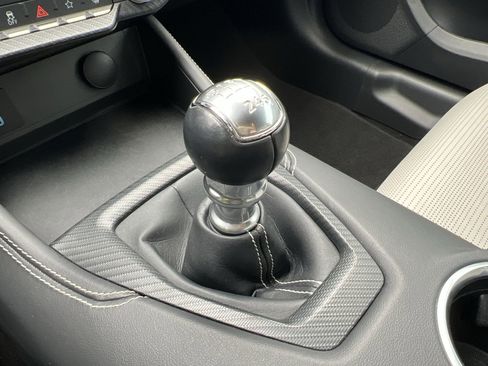 Used 2025 Ford Mustang GT Premium image 19