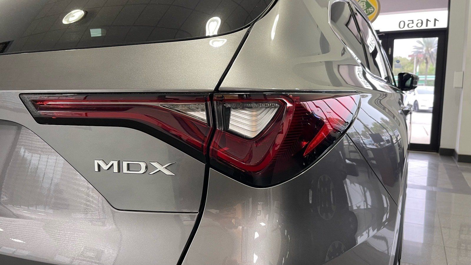 Used 2025 Acura MDX w/ Technology Package FWD image 17