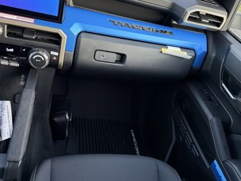 New 2025 Toyota Tacoma TRD Off-Road image 31