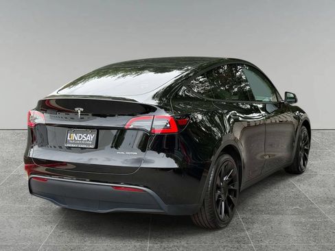 Used 2023 Tesla Model Y Long Range AWD/4WD image 10