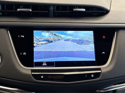 New 2025 Cadillac XT6 Luxury image 24