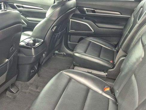 Certified 2025 Kia Telluride S image 14