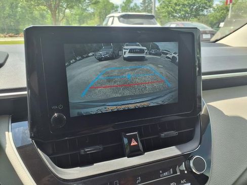 Used 2023 Toyota Corolla LE image 18