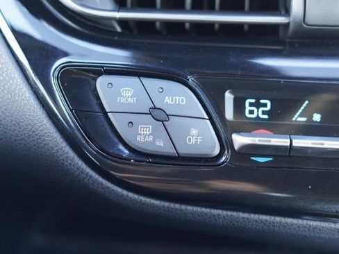 Used 2019 Toyota C-HR LE image 24