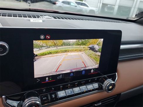 Used 2025 GMC Canyon AT4 w/ Nightfall Edition image 21