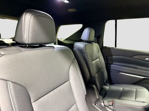 New 2026 Chevrolet Traverse LT w/ Driver Confidence Package image 32
