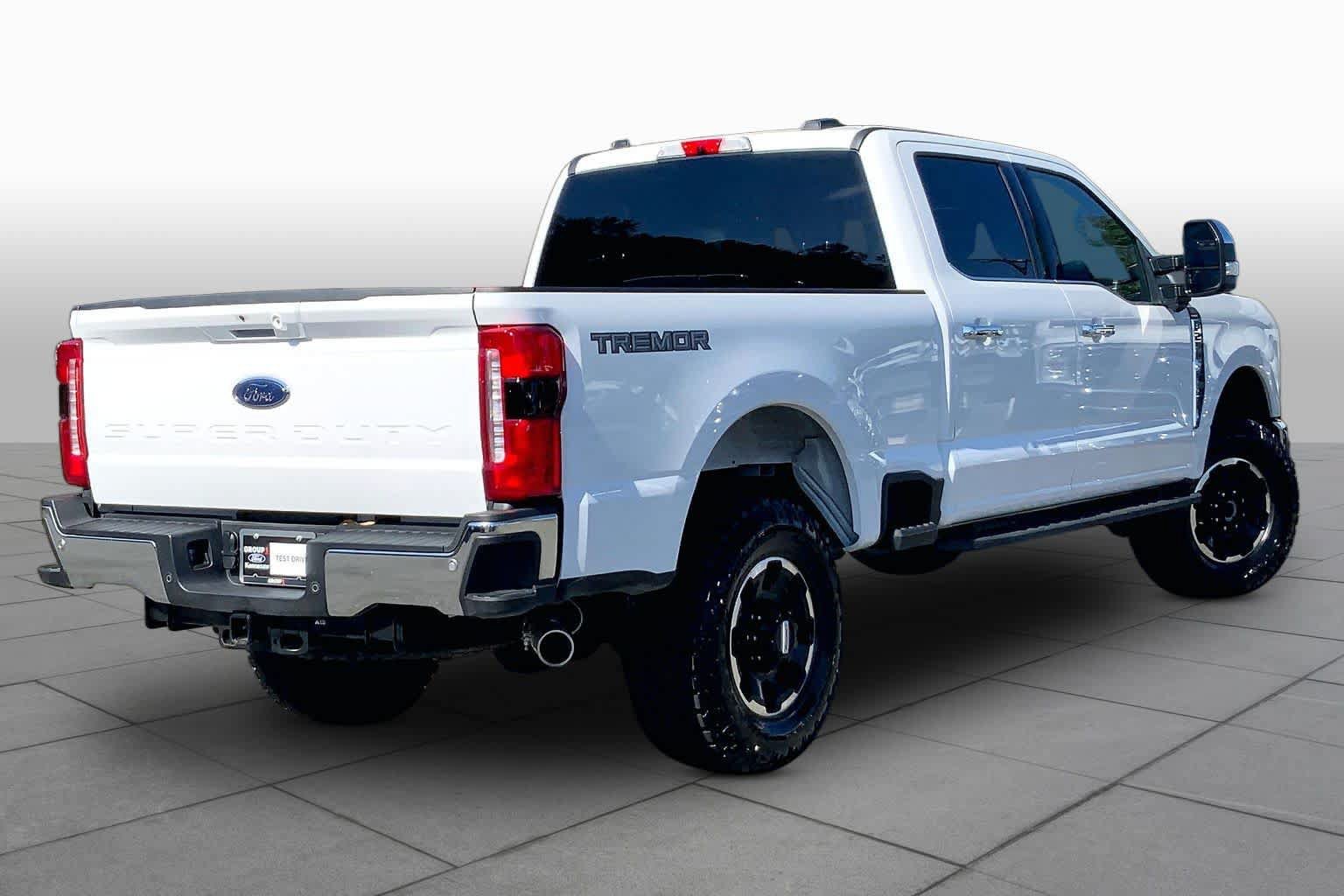 Used 2026 Ford F250 Lariat w/ Tremor Off-Road Package AWD/4WD image 13