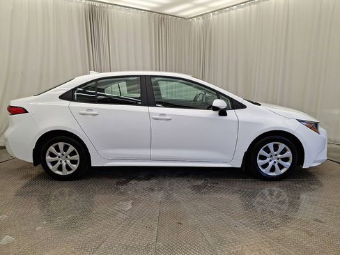 Used 2025 Toyota Corolla LE image 25