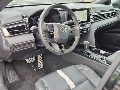 Certified 2026 Toyota Camry Hybrid w/ Convenience Package AWD/4WD image 4