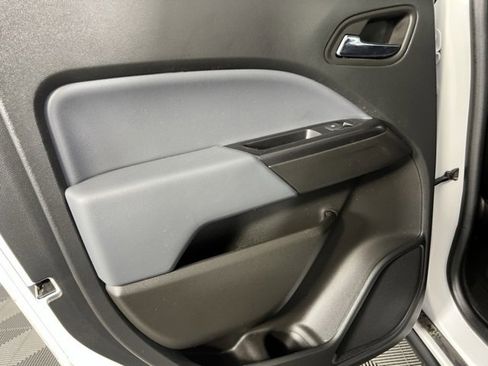 Used 2022 Chevrolet Colorado Z71 w/ Safety Package image 18