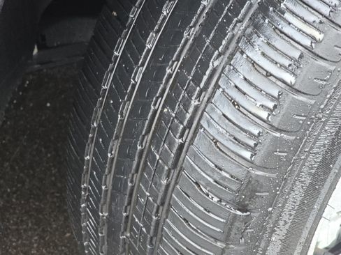 Certified 2024 Subaru Ascent Premium w/ Convenience Package image 14