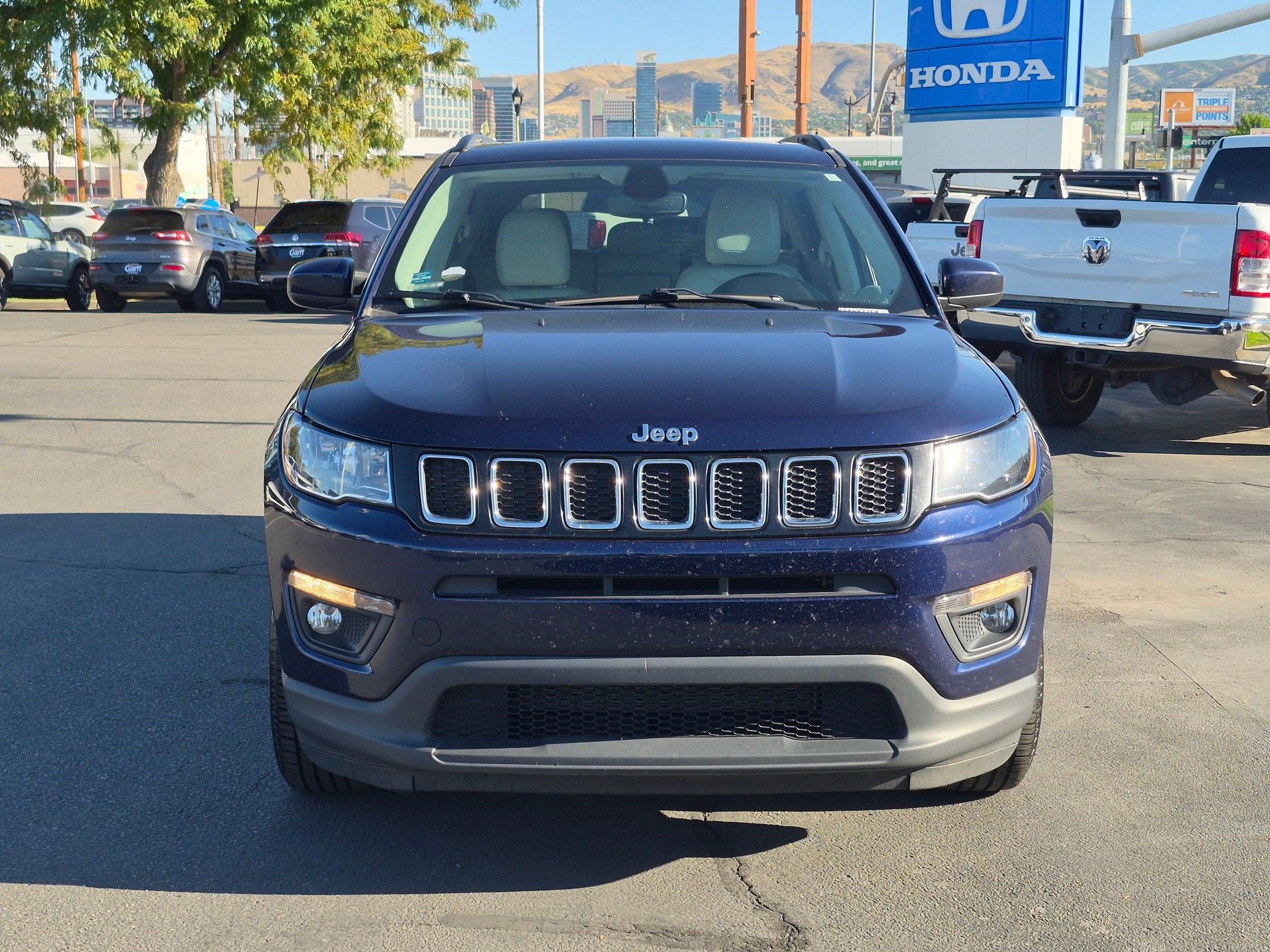 Used 2020 Jeep Compass Latitude w/ Cold Weather Group AWD/4WD image 11