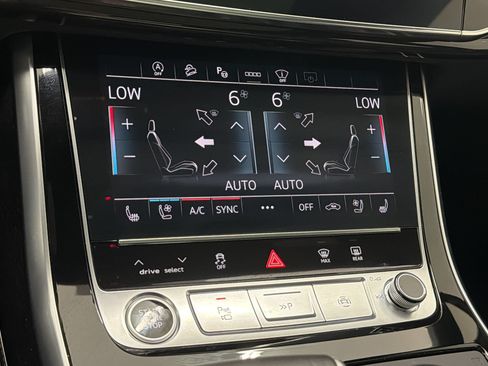 Used 2025 Audi Q7 3.0T Prestige AWD/4WD image 27
