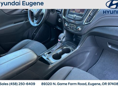 Used 2023 Chevrolet Equinox RS AWD/4WD image 21