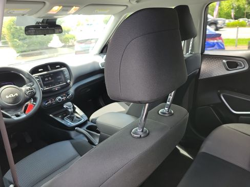 Certified 2025 Kia Soul LX FWD image 12