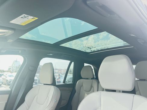 New 2026 Volvo XC90 B6 Plus w/ Protection Package Premier AWD/4WD image 24