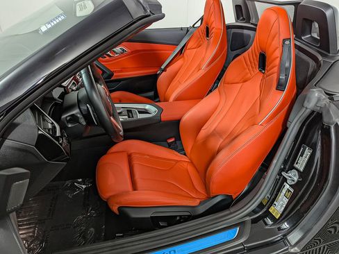 Used 2024 BMW Z4 M40i w/ Premium Package image 20