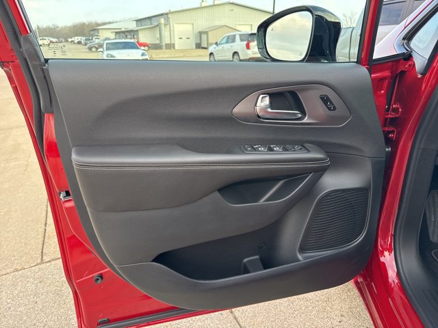New 2026 Chrysler Pacifica Select w/ S Appearance Package FWD image 13