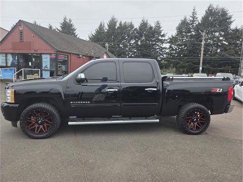 Used 2013 Chevrolet Silverado 1500 LTZ AWD/4WD image 5