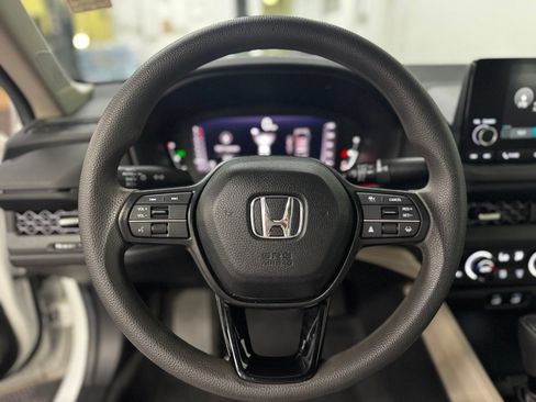 Used 2024 Honda Accord EX image 18
