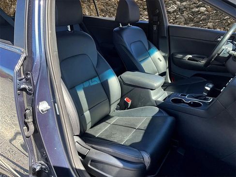 Used 2022 Kia Sportage Nightfall Edition w/ Nighfall AWD Premium Package image 7