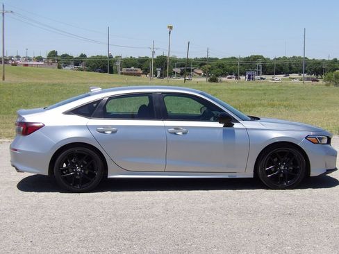 Used 2025 Honda Civic Sport image 5