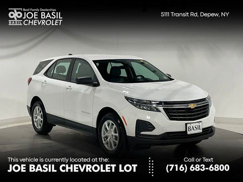 Used 2024 Chevrolet Equinox LS FWD image 1