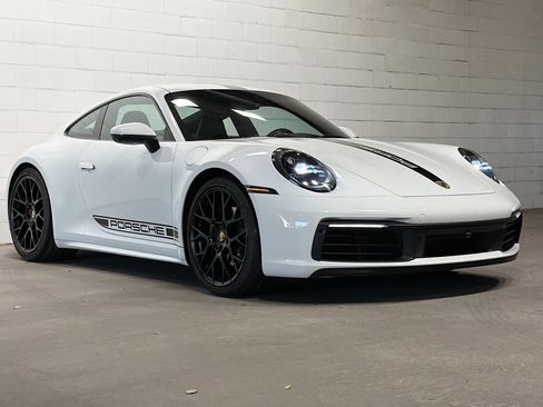 Certified 2024 Porsche 911 Carrera image 6