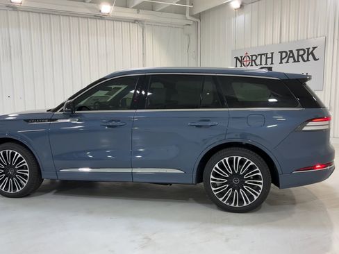 New 2025 Lincoln Aviator Black Label image 6