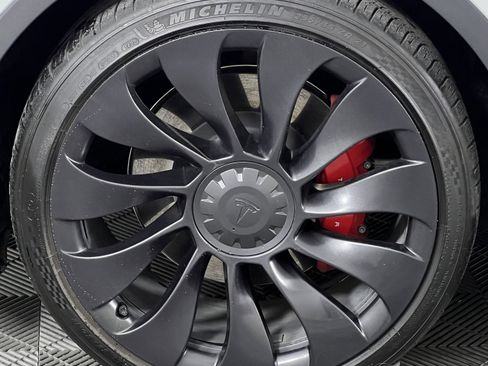 Used 2022 Tesla Model Y Performance AWD/4WD image 15
