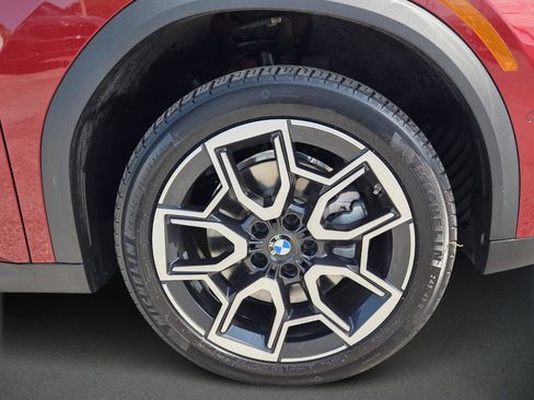 Certified 2025 BMW X2 xDrive28i image 9